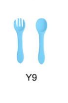 High Quality Natural 100 Food Grade Inventory Easy To Rinse Spoon Weaning Unbreakable Rubber Fork Dishwasher Safe Feeding Set (Option: Y9-Silicone fork spoon)